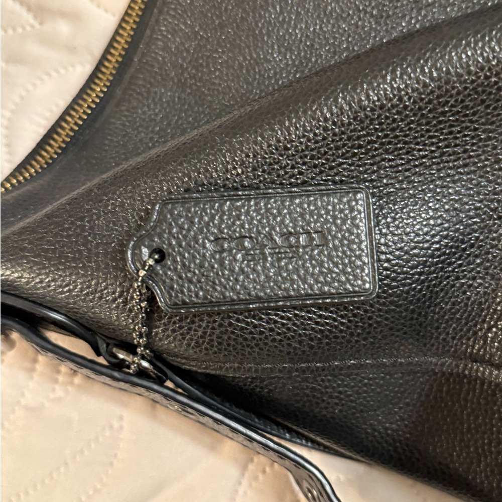 Coach Midnight Black Leather Shoulder Bag - Picture 4 of 8